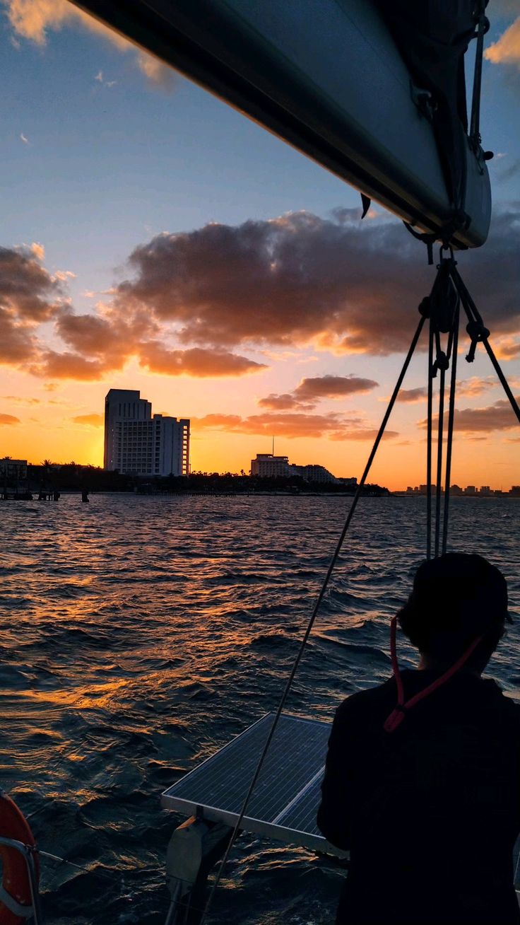 The Best Sunset Water Activities in Cancun